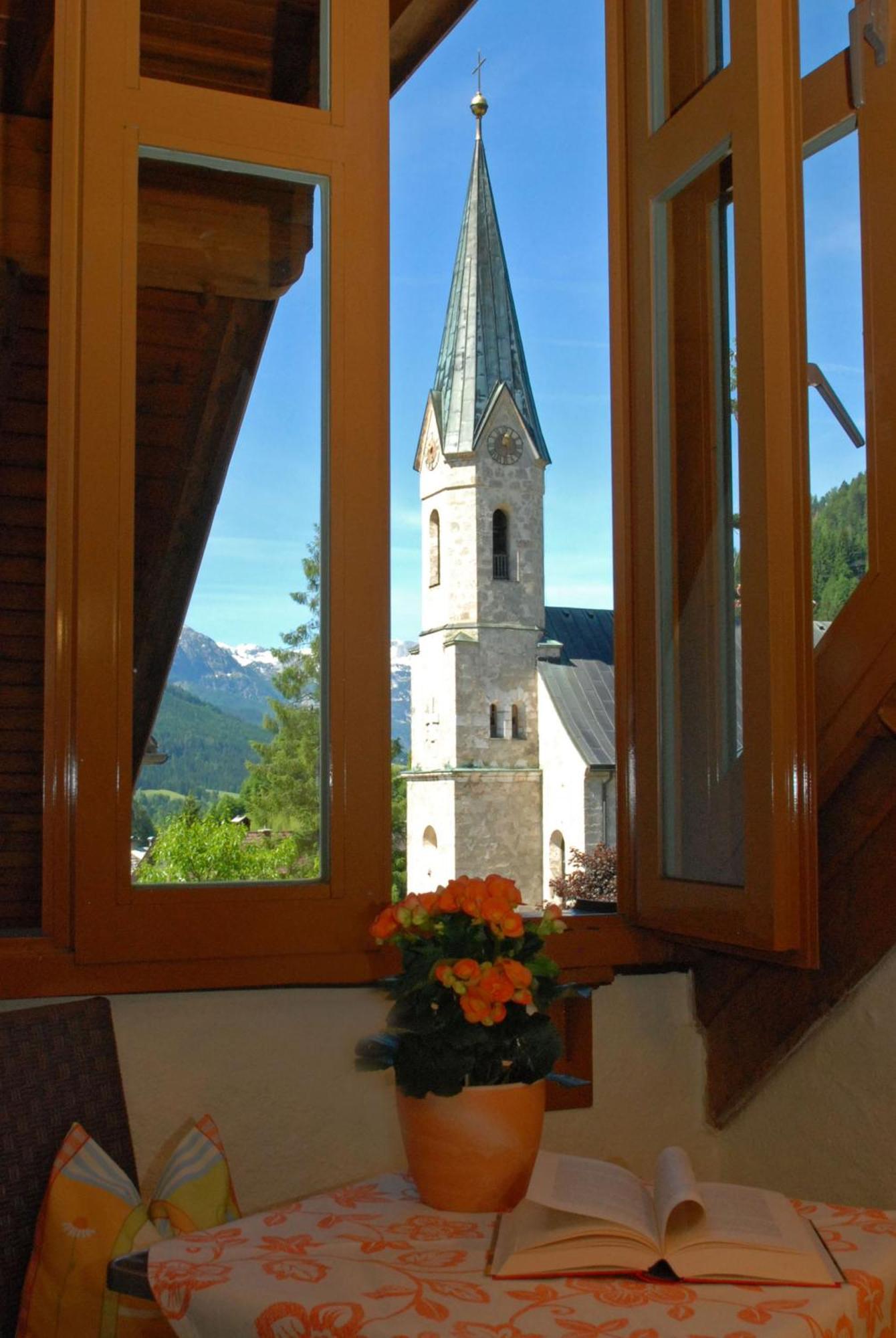 Dachstein West Hotel Gmbh-Kirchenwirt Russbach Russbach am Pass Gschütt Exterior photo